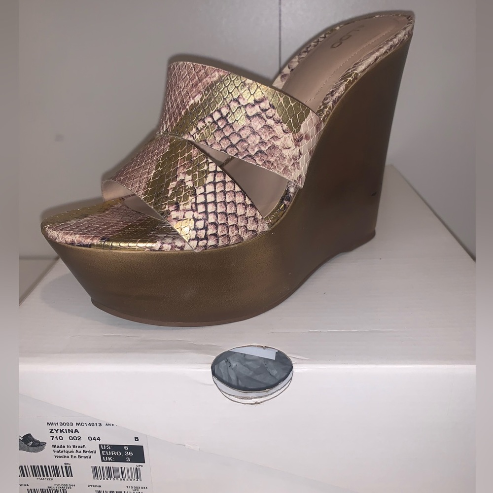 Like New ALDO Reptile / Snake Skin Wedge